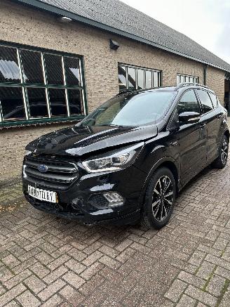 krockskadad bil auto Ford Kuga 1.5 EcoBoost ST Line 2017/12