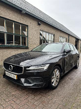 škoda osobní automobily Volvo V-60 2.0 D3 Momentum pro 2020/7