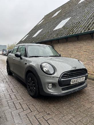 Schadeauto Mini One  2019/4