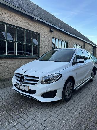 Avarii autoturisme Mercedes B-klasse 220 d Ambition 2019/10