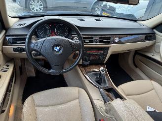 BMW 3-serie 320i High Executive picture 17