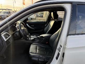 BMW 3-serie 320D Automaat Panoramadak picture 13