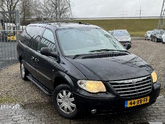 damaged passenger cars Chrysler Grand-voyager 3.3i V6 Limited 2007/3