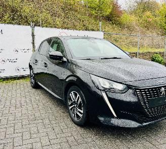 Schadeauto Peugeot 208 Allure 2023/3