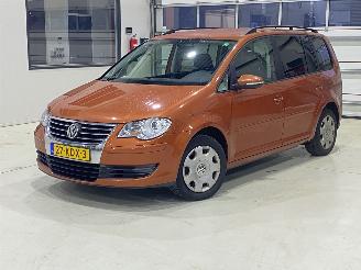 Damaged car Volkswagen Touran 1.4 TSI Comfortline 7 PERSOONS 2009/10