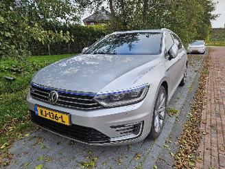 damaged passenger cars Volkswagen Passat 1.4 TSI GTE Highline PANO STOELV. VIRTUAL 2016/9