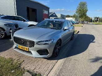 uszkodzony samochody osobowe Volvo V-90 2.0 d5 AWD Inscription 2017/3