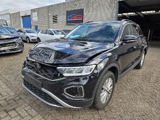  Volkswagen T-Roc 1.5 TSI DSG  Virtual Led Acc Aut.Inparkeren Stoelverw. App-Connect Privacy-Glass 110KW/150PK 2025/2