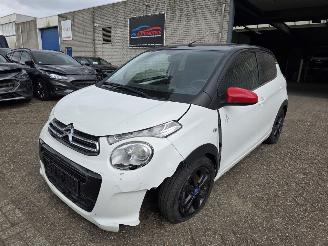 damaged passenger cars Citroën C1 JCC+ Climatronic Camera Stoelverwarming Cruisecontrole Touchscreen 53KW/72PK 2020/11