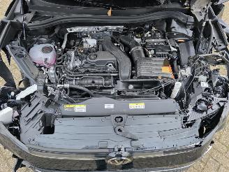 Volkswagen Tiguan 1.5 eTSI DSG IQ-Light 360View Virtual Keyless Sfeerverl. Acc Lane-Assist 1/2Leder Trekhaak picture 8