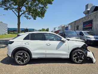 Voiture accidenté Volkswagen T-Roc R-Line 1.5eTSI IQ-Light Drive-Mode Camera Virtual Keyless Sfeerverl. Trekhaak 110KW/150PK 2026/2