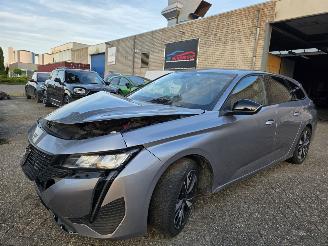 skadebil auto Peugeot 308 Allure Automaat Virtual Keyless Camera Navi Led 96KW / 131PK 2023/12