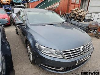 Coche siniestrado Volkswagen Passat Passat (362), Sedan, 2010 / 2014 2.0 TDI 16V 140 2012/7