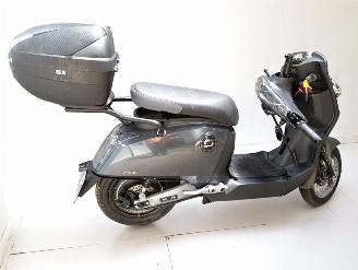 skadebil bromfiets Super Soco  50 2024/1