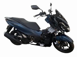 skadebil bromfiets Honda  PCX 2025/1