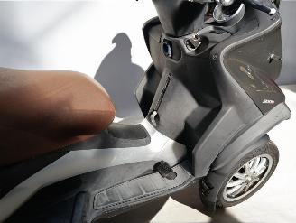 Piaggio  MP3 picture 16