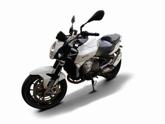 Aprilia Mana 850  picture 3