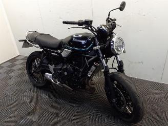 krockskadad bil motor Kawasaki Z 650 RS 2021/11