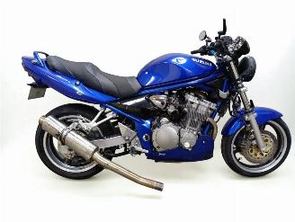 krockskadad bil motor Suzuki Bandit 600  2002/3