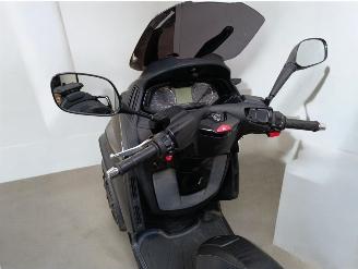 Peugeot  METROPOLIS picture 15