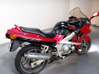 Kawasaki ZZ - R 600  picture 5