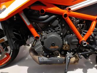 KTM 1290 Super Duke R  picture 19