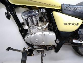 Suzuki Marauder 125  picture 16