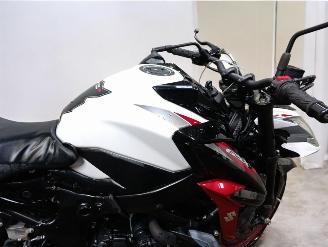 Suzuki GSX 750  picture 10