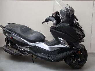 skadebil bromfiets Sym  SKYCRUISER 2021/6