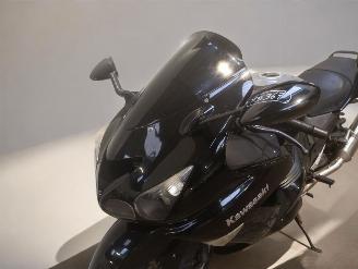 Kawasaki ZZ- R 1400  picture 4