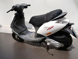 Piaggio  ZIP picture 4