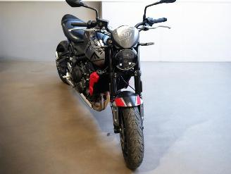 Triumph Trident 660  picture 2