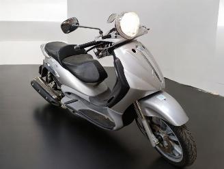  Piaggio  BEVERLY 2004/7