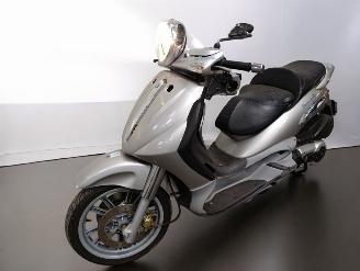 Piaggio  BEVERLY picture 3