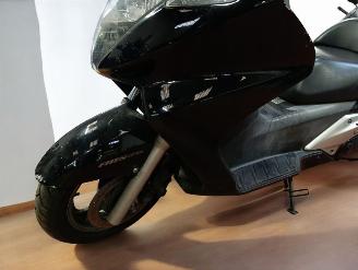 Honda  FJS SILVERWING picture 21