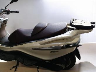Yamaha  X10 picture 15