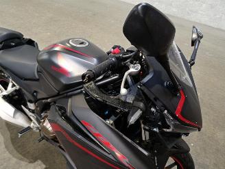Honda CBR 500 R  picture 16
