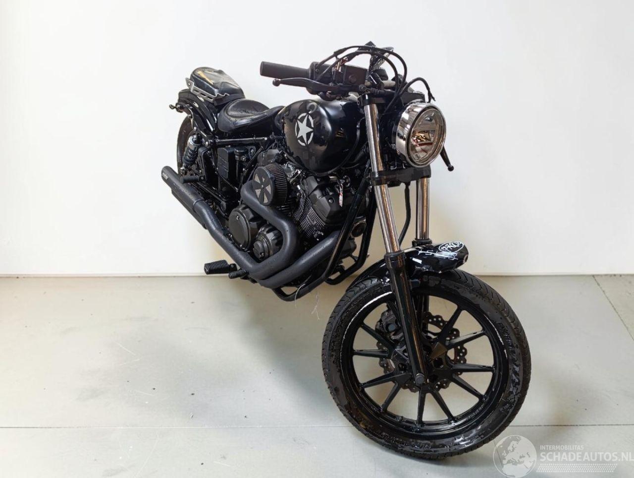 Yamaha XV 950 