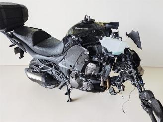krockskadad bil auto Kawasaki Versys  2025/8