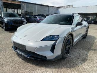 Voiture accidenté Porsche Taycan Turbo S Cross Turismo *PCCB - PANO - HUD* 2024/6
