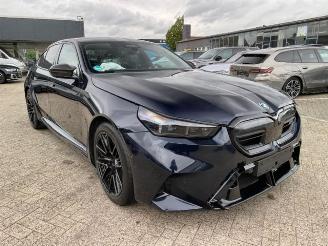 Schadeauto BMW M5 *HEAD-UP - KERAMIK - CARBON-PAKET -B&W* 2025/1
