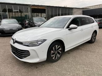 skadebil auto Volkswagen Passat Variant Business 2.0 TDI DSG *KAM - AHK* 2025/4