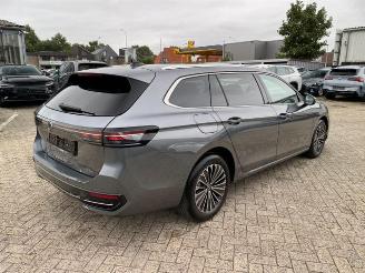 Volkswagen Passat Var. 2.0 TDI DSG Elegance 4Motion *PANO* picture 1