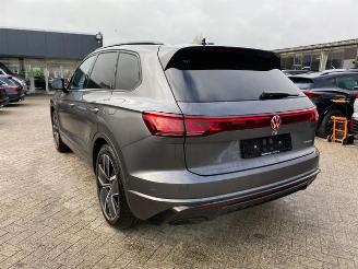 Volkswagen Touareg R * PANO - AHK - KAM * picture 1