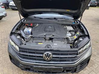 Volkswagen Touareg R * PANO - AHK - KAM * picture 13