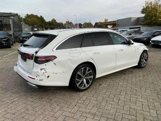 skadebil auto Mercedes E-klasse 300 T Avantgard * KAM - AHK - NAV * 2025/2