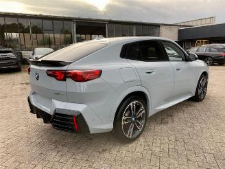 Schadeauto BMW iX2 eDrive20 M Sport *PANO - AHK - KAM - NAVI* 2025/7