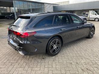 Mercedes E-klasse 300d T 4Matic AMG Lin Prmium*HAD-UP - PANO* picture 8