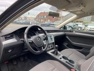 Volkswagen Passat Variant 1.6 TDI Trendline *AHK* picture 15