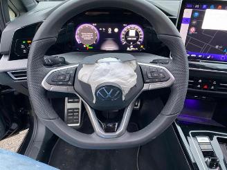 Volkswagen Golf Variant 1.5 eTSI DSG R-Line *NAVI - MATRIX* picture 19